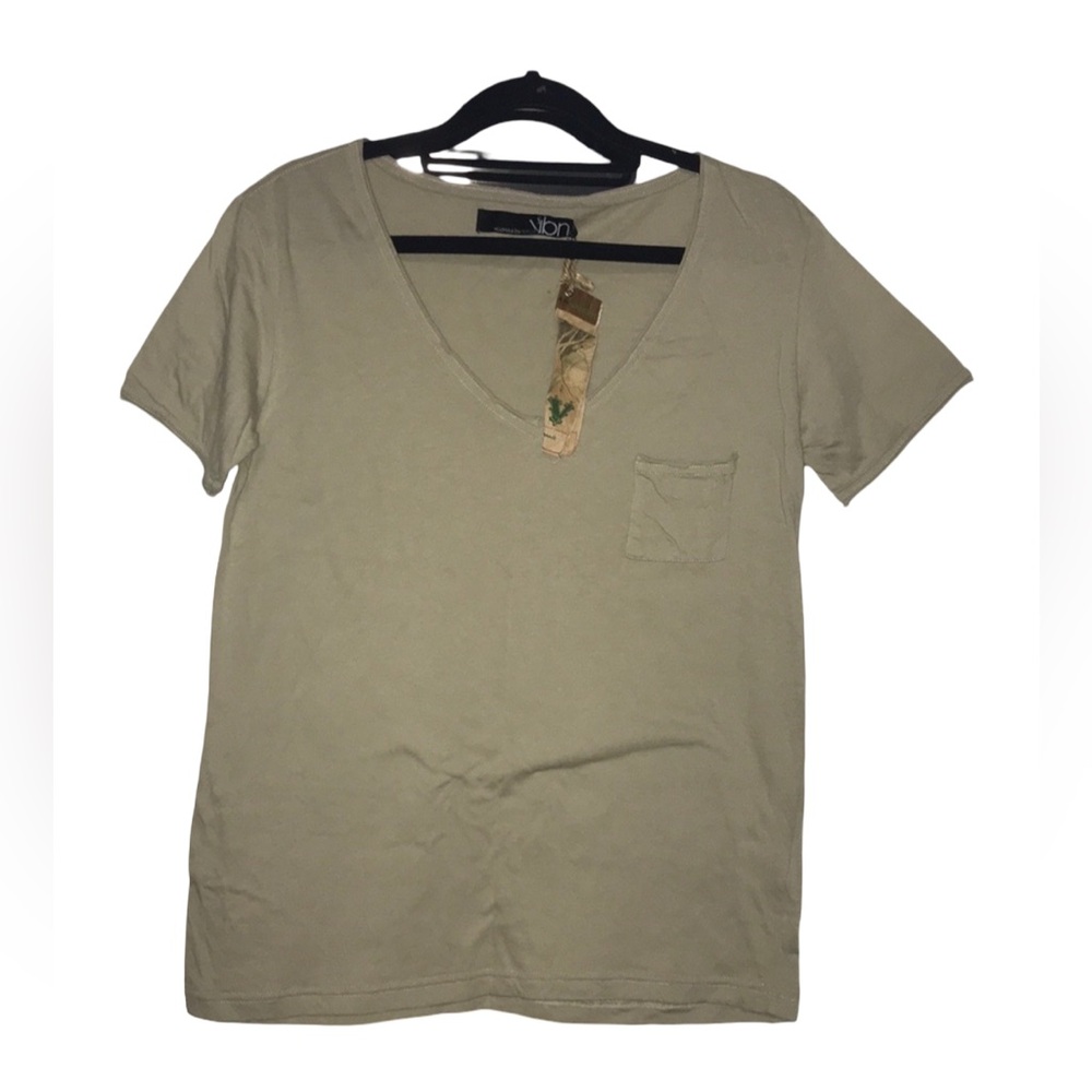 NWT Victorious By Nature Tee - Olive Green - Size S